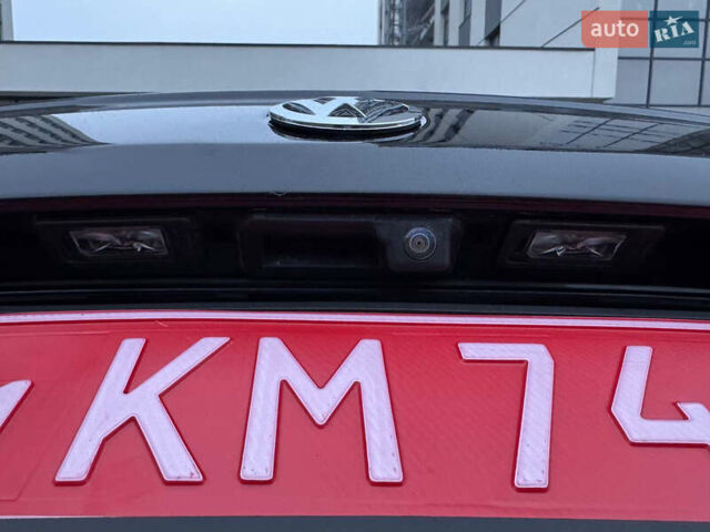 Чорний Фольксваген Пассат, об'ємом двигуна 2 л та пробігом 272 тис. км за 13999 $, фото 28 на Automoto.ua