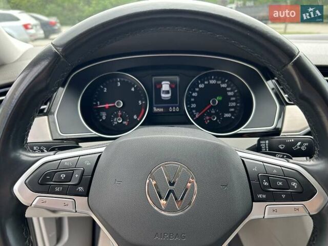 Черный Фольксваген Пассат, объемом двигателя 2 л и пробегом 158 тыс. км за 25550 $, фото 35 на Automoto.ua
