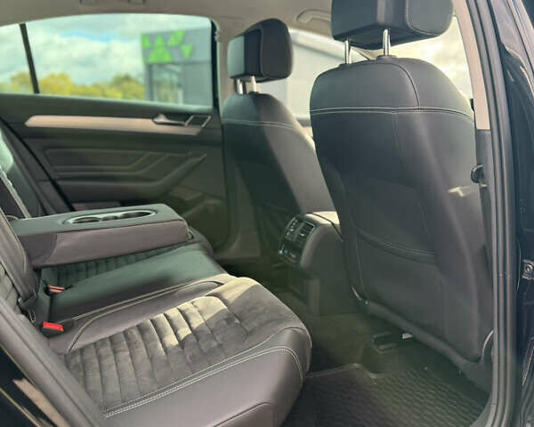 Черный Фольксваген Пассат, объемом двигателя 2 л и пробегом 98 тыс. км за 37700 $, фото 89 на Automoto.ua