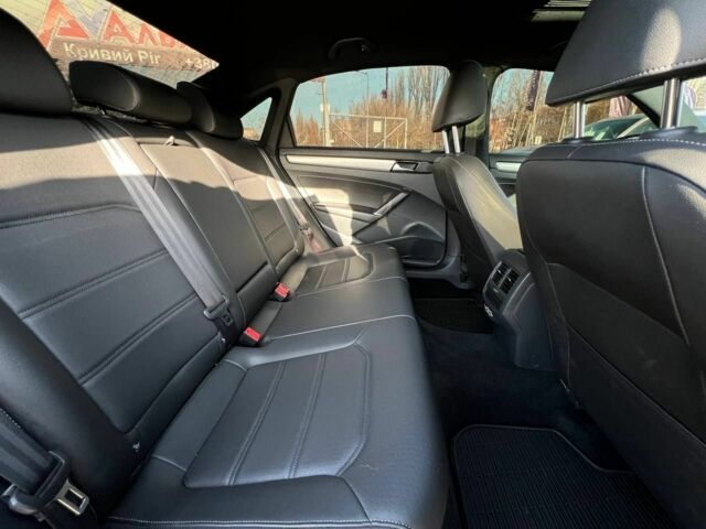 Чорний Фольксваген Пассат, об'ємом двигуна 2 л та пробігом 90 тис. км за 17800 $, фото 21 на Automoto.ua