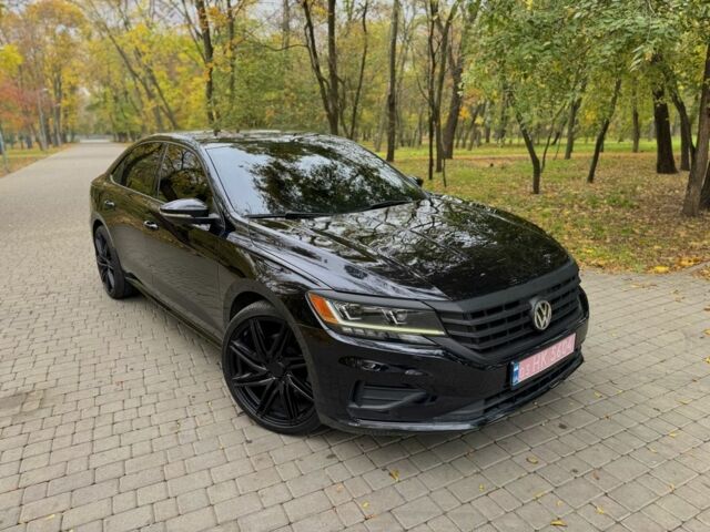Чорний Фольксваген Пассат, об'ємом двигуна 2 л та пробігом 150 тис. км за 15750 $, фото 1 на Automoto.ua