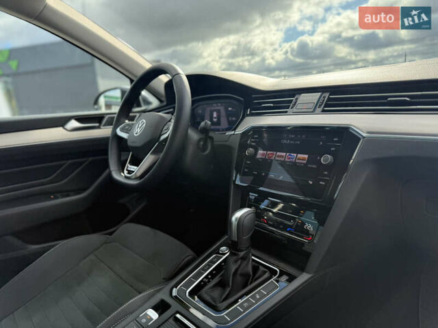 Черный Фольксваген Пассат, объемом двигателя 2 л и пробегом 99 тыс. км за 36500 $, фото 87 на Automoto.ua