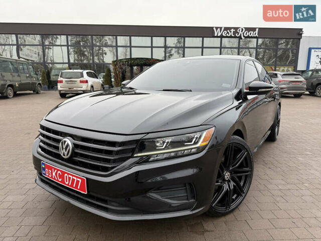 Чорний Фольксваген Пассат, об'ємом двигуна 2 л та пробігом 153 тис. км за 15899 $, фото 1 на Automoto.ua