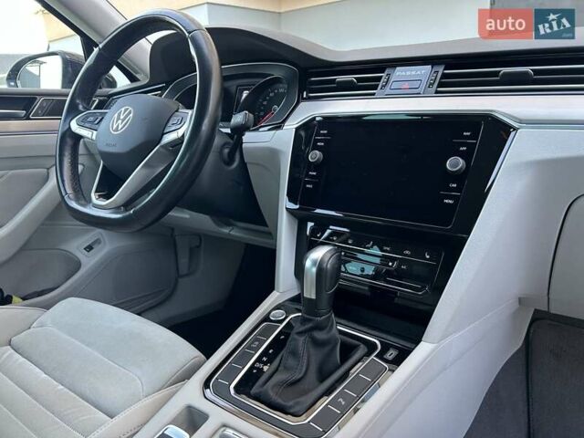 Черный Фольксваген Пассат, объемом двигателя 2 л и пробегом 158 тыс. км за 25550 $, фото 24 на Automoto.ua
