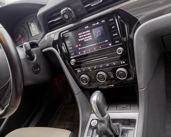 Черный Фольксваген Пассат, объемом двигателя 1.98 л и пробегом 90 тыс. км за 17400 $, фото 15 на Automoto.ua