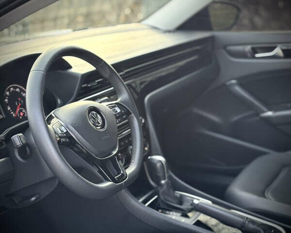 Черный Фольксваген Пассат, объемом двигателя 2 л и пробегом 69 тыс. км за 18900 $, фото 11 на Automoto.ua