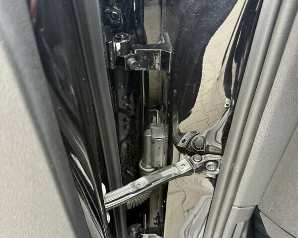 Черный Фольксваген Пассат, объемом двигателя 2 л и пробегом 98 тыс. км за 37700 $, фото 126 на Automoto.ua