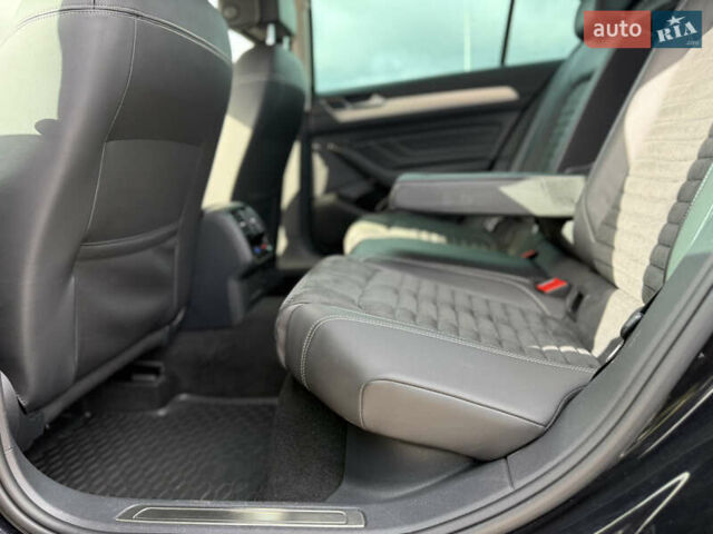 Черный Фольксваген Пассат, объемом двигателя 2 л и пробегом 98 тыс. км за 37700 $, фото 93 на Automoto.ua