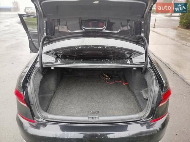 Черный Фольксваген Пассат, объемом двигателя 1.98 л и пробегом 90 тыс. км за 17400 $, фото 22 на Automoto.ua