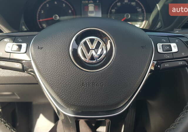 Чорний Фольксваген Пассат, об'ємом двигуна 2 л та пробігом 76 тис. км за 19499 $, фото 34 на Automoto.ua