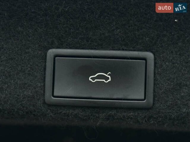 Черный Фольксваген Пассат, объемом двигателя 2 л и пробегом 199 тыс. км за 23990 $, фото 27 на Automoto.ua