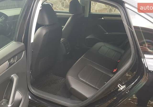 Чорний Фольксваген Пассат, об'ємом двигуна 2 л та пробігом 76 тис. км за 19499 $, фото 22 на Automoto.ua