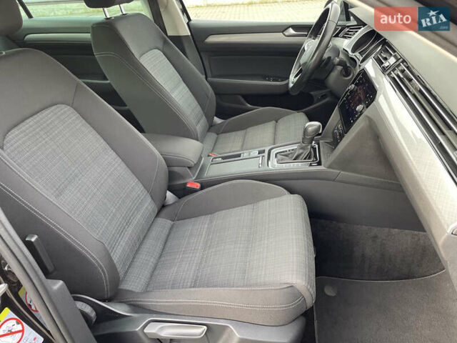 Чорний Фольксваген Пассат, об'ємом двигуна 2 л та пробігом 193 тис. км за 23500 $, фото 104 на Automoto.ua