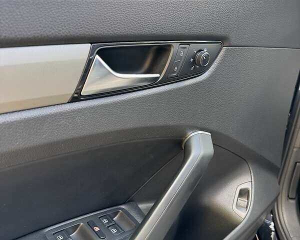 Чорний Фольксваген Пассат, об'ємом двигуна 2 л та пробігом 38 тис. км за 19800 $, фото 8 на Automoto.ua