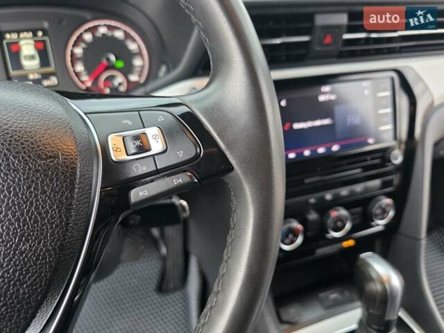 Черный Фольксваген Пассат, объемом двигателя 2 л и пробегом 117 тыс. км за 23777 $, фото 29 на Automoto.ua