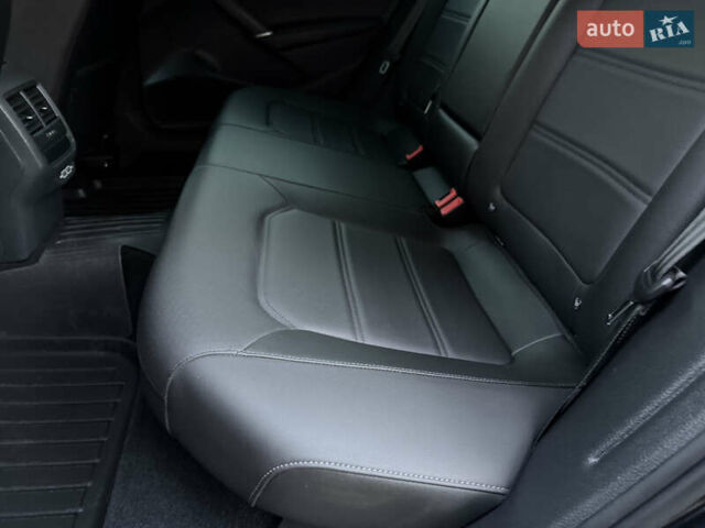 Черный Фольксваген Пассат, объемом двигателя 2 л и пробегом 39 тыс. км за 17499 $, фото 18 на Automoto.ua