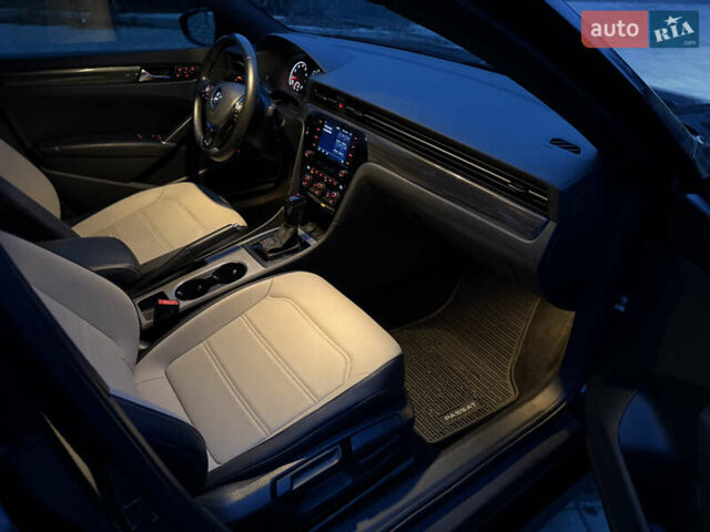 Черный Фольксваген Пассат, объемом двигателя 2 л и пробегом 52 тыс. км за 21499 $, фото 29 на Automoto.ua