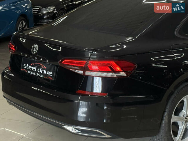 Фольксваген Пассат 2021 в Николаеве на Automoto.ua Черный Фольксваген Пассат, объемом двигателя 1.98 л и пробегом 35 тыс. км за 18599 $, фото 14 на Automoto.ua