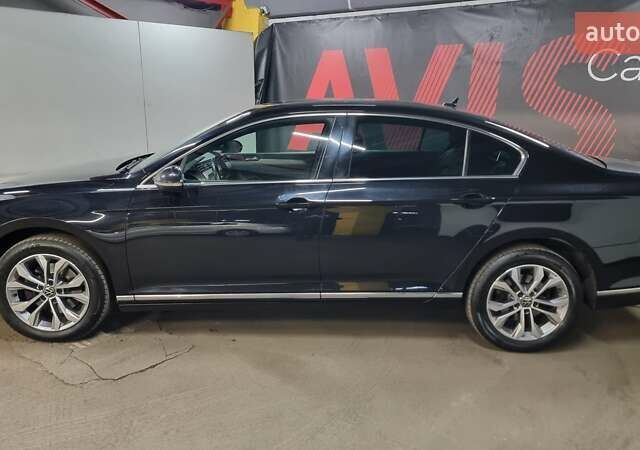 Черный Фольксваген Пассат, объемом двигателя 1.98 л и пробегом 140 тыс. км за 21300 $, фото 2 на Automoto.ua