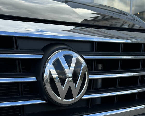 Чорний Фольксваген Пассат, об'ємом двигуна 1.98 л та пробігом 116 тис. км за 19500 $, фото 17 на Automoto.ua