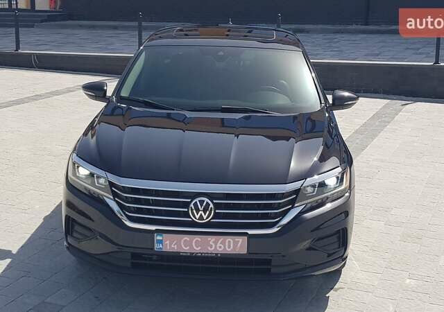 Чорний Фольксваген Пассат, об'ємом двигуна 2 л та пробігом 76 тис. км за 19499 $, фото 3 на Automoto.ua