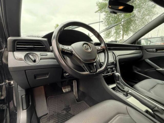 Черный Фольксваген Пассат, объемом двигателя 2 л и пробегом 22 тыс. км за 14200 $, фото 7 на Automoto.ua