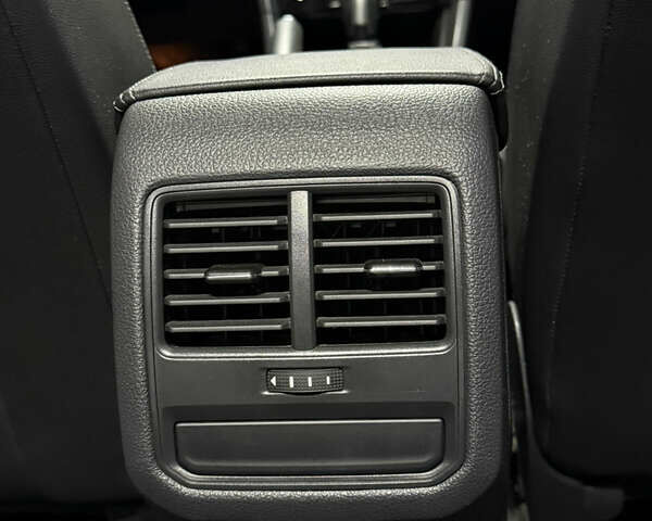 Фольксваген Пассат 2021 в Кривом Роге на Automoto.ua Черный Фольксваген Пассат, объемом двигателя 1.98 л и пробегом 60 тыс. км за 20500 $, фото 3 на Automoto.ua