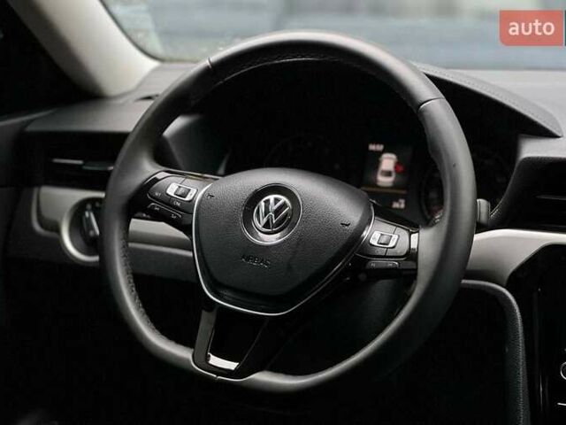 Черный Фольксваген Пассат, объемом двигателя 1.98 л и пробегом 29 тыс. км за 18900 $, фото 13 на Automoto.ua