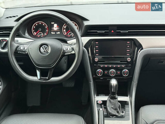 Черный Фольксваген Пассат, объемом двигателя 2 л и пробегом 158 тыс. км за 17900 $, фото 32 на Automoto.ua