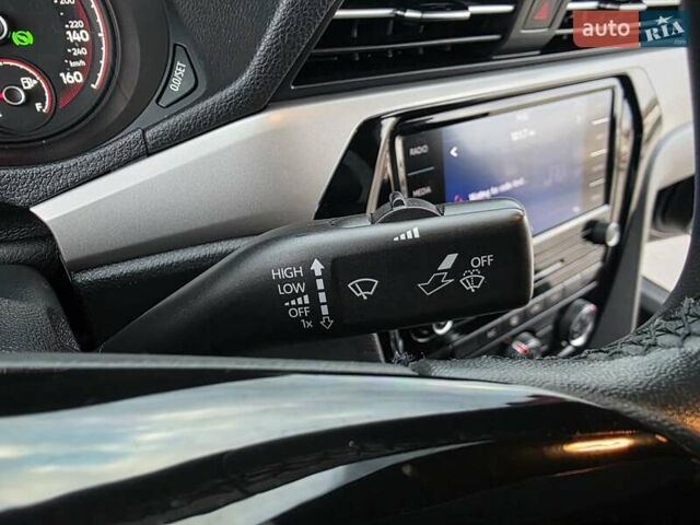 Черный Фольксваген Пассат, объемом двигателя 2 л и пробегом 117 тыс. км за 23777 $, фото 27 на Automoto.ua