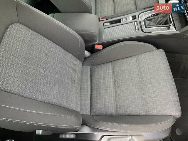 Чорний Фольксваген Пассат, об'ємом двигуна 2 л та пробігом 193 тис. км за 23500 $, фото 103 на Automoto.ua