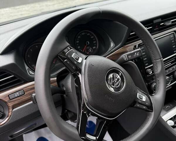 Чорний Фольксваген Пассат, об'ємом двигуна 1.98 л та пробігом 94 тис. км за 19000 $, фото 9 на Automoto.ua