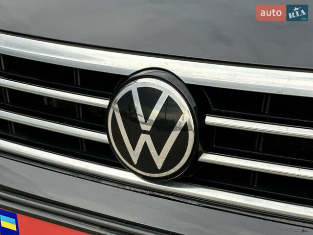 Черный Фольксваген Пассат, объемом двигателя 2 л и пробегом 199 тыс. км за 23990 $, фото 19 на Automoto.ua