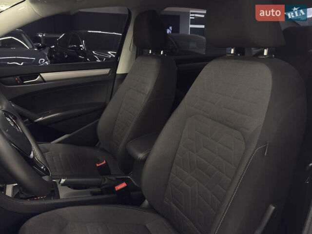 Фольксваген Пассат 2021 в Николаеве на Automoto.ua Черный Фольксваген Пассат, объемом двигателя 1.98 л и пробегом 35 тыс. км за 18599 $, фото 18 на Automoto.ua