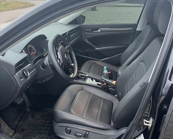 Черный Фольксваген Пассат, объемом двигателя 2 л и пробегом 99 тыс. км за 20100 $, фото 13 на Automoto.ua