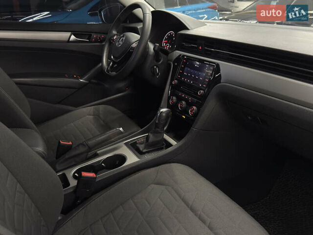 Фольксваген Пассат 2021 в Николаеве на Automoto.ua Черный Фольксваген Пассат, объемом двигателя 1.98 л и пробегом 35 тыс. км за 18599 $, фото 20 на Automoto.ua