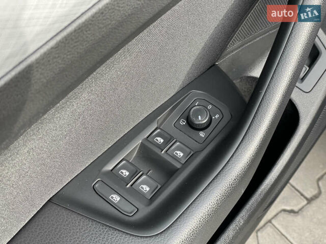 Чорний Фольксваген Пассат, об'ємом двигуна 2 л та пробігом 193 тис. км за 23500 $, фото 108 на Automoto.ua