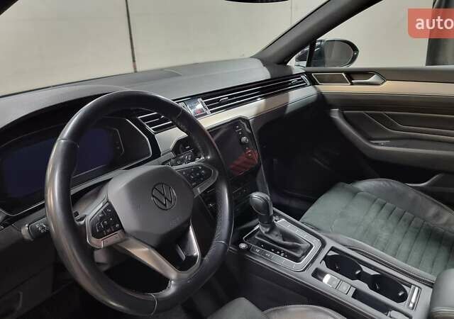 Черный Фольксваген Пассат, объемом двигателя 1.98 л и пробегом 140 тыс. км за 21300 $, фото 9 на Automoto.ua