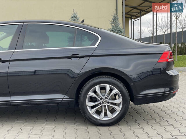 Чорний Фольксваген Пассат, об'ємом двигуна 2 л та пробігом 193 тис. км за 23500 $, фото 35 на Automoto.ua
