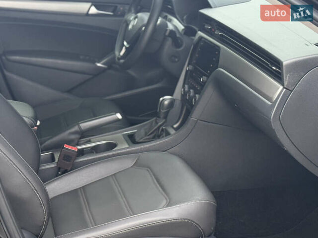 Черный Фольксваген Пассат, объемом двигателя 2 л и пробегом 158 тыс. км за 17900 $, фото 28 на Automoto.ua