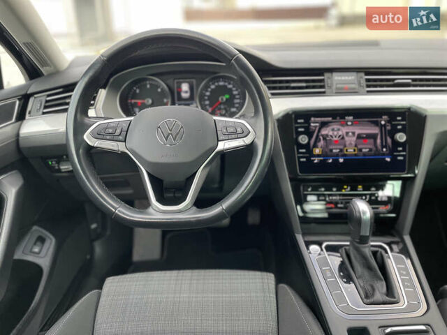 Чорний Фольксваген Пассат, об'ємом двигуна 2 л та пробігом 193 тис. км за 23500 $, фото 111 на Automoto.ua