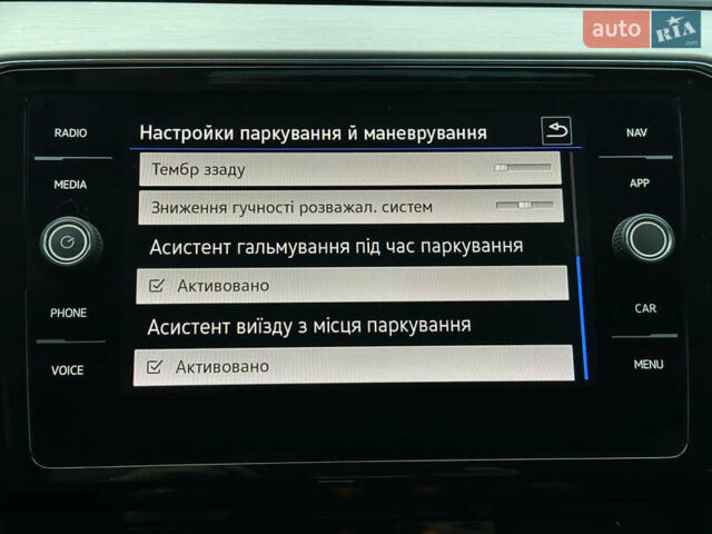 Черный Фольксваген Пассат, объемом двигателя 2 л и пробегом 199 тыс. км за 23990 $, фото 74 на Automoto.ua