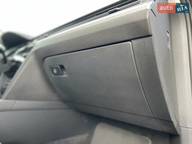 Чорний Фольксваген Пассат, об'ємом двигуна 2 л та пробігом 193 тис. км за 23500 $, фото 101 на Automoto.ua