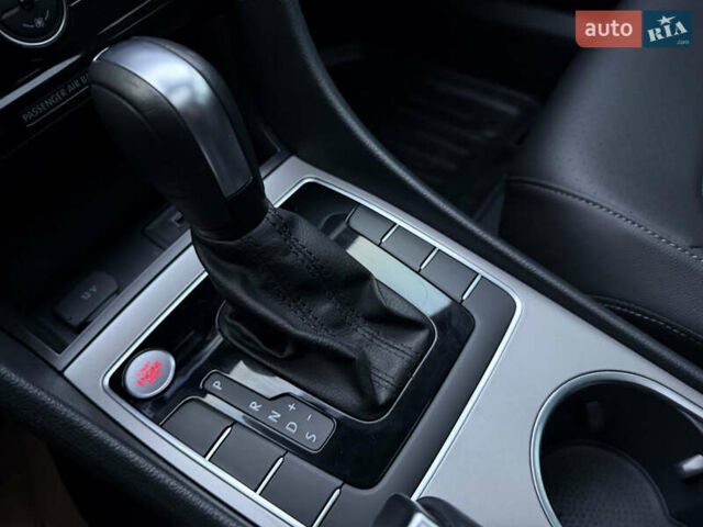 Черный Фольксваген Пассат, объемом двигателя 2 л и пробегом 39 тыс. км за 17499 $, фото 24 на Automoto.ua