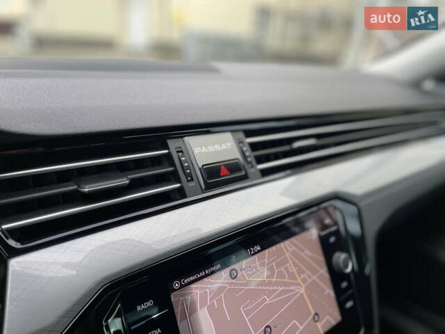 Чорний Фольксваген Пассат, об'ємом двигуна 2 л та пробігом 193 тис. км за 23500 $, фото 148 на Automoto.ua