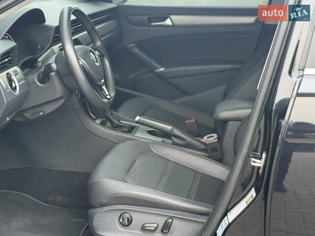 Черный Фольксваген Пассат, объемом двигателя 2 л и пробегом 158 тыс. км за 17900 $, фото 27 на Automoto.ua