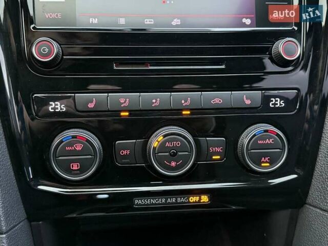 Черный Фольксваген Пассат, объемом двигателя 1.98 л и пробегом 114 тыс. км за 19999 $, фото 16 на Automoto.ua