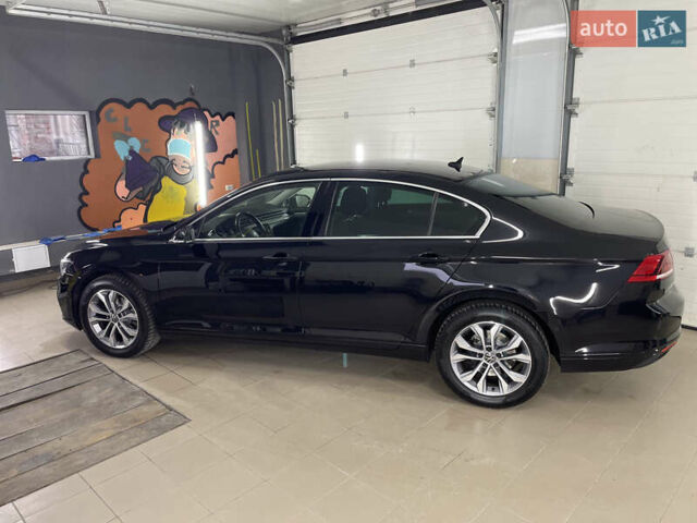 Чорний Фольксваген Пассат, об'ємом двигуна 2 л та пробігом 193 тис. км за 23500 $, фото 161 на Automoto.ua