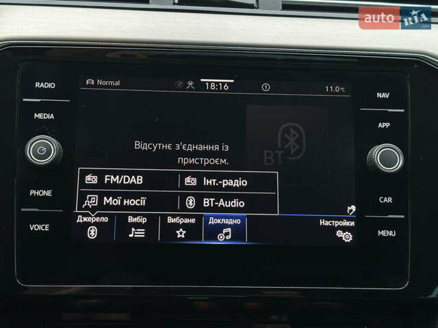 Черный Фольксваген Пассат, объемом двигателя 2 л и пробегом 199 тыс. км за 23990 $, фото 81 на Automoto.ua