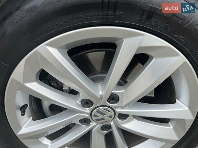 Черный Фольксваген Пассат, объемом двигателя 2 л и пробегом 99 тыс. км за 20100 $, фото 14 на Automoto.ua